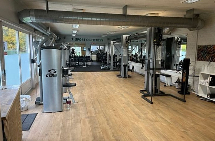 Bjerringbro Idraetsparks Cafeteria Inde