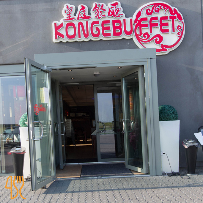Tokyo Hut Udenfor