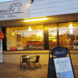 Gourmet Pizza Pasta Grill Udenfor
