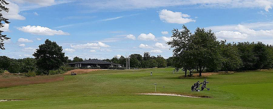 Cafe19 Brande Golfklub Udenfor