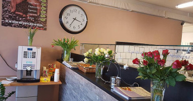 Gourmet Pizza Pasta Grill inside
