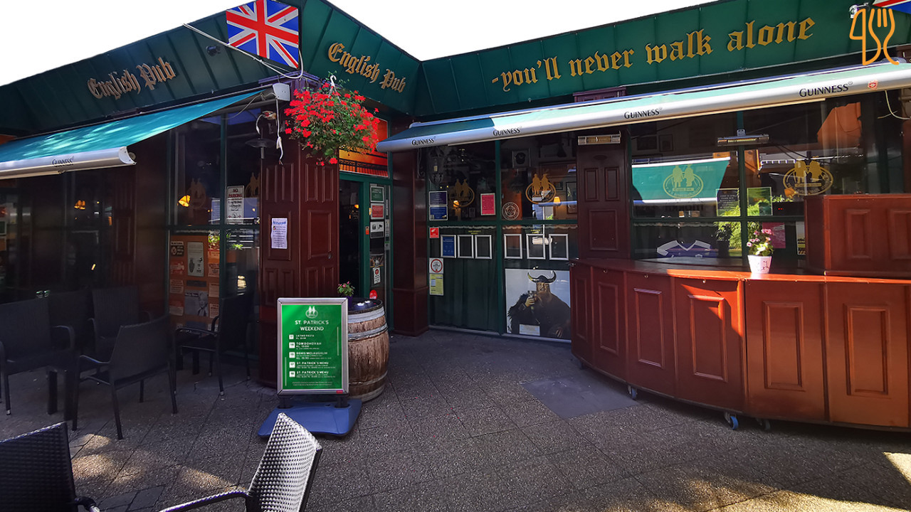 The English Pub Udenfor