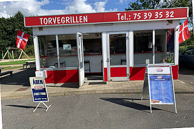 Torvegrillen Udenfor