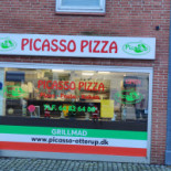 Picasso Pizza Udenfor