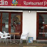 Aladdin Udenfor