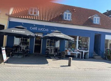 Torvets Poelser Udenfor