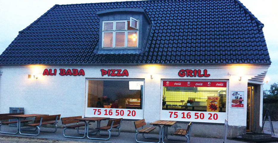 Ali Baba Pizza Udenfor