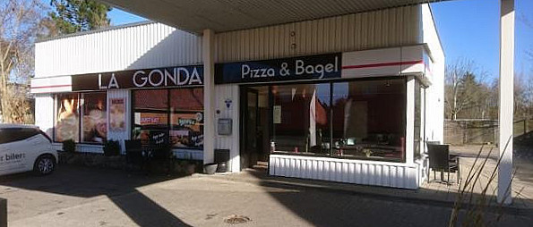 Torvets Pizza Kebab House Udenfor