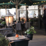 Kafe Kapers Udenfor