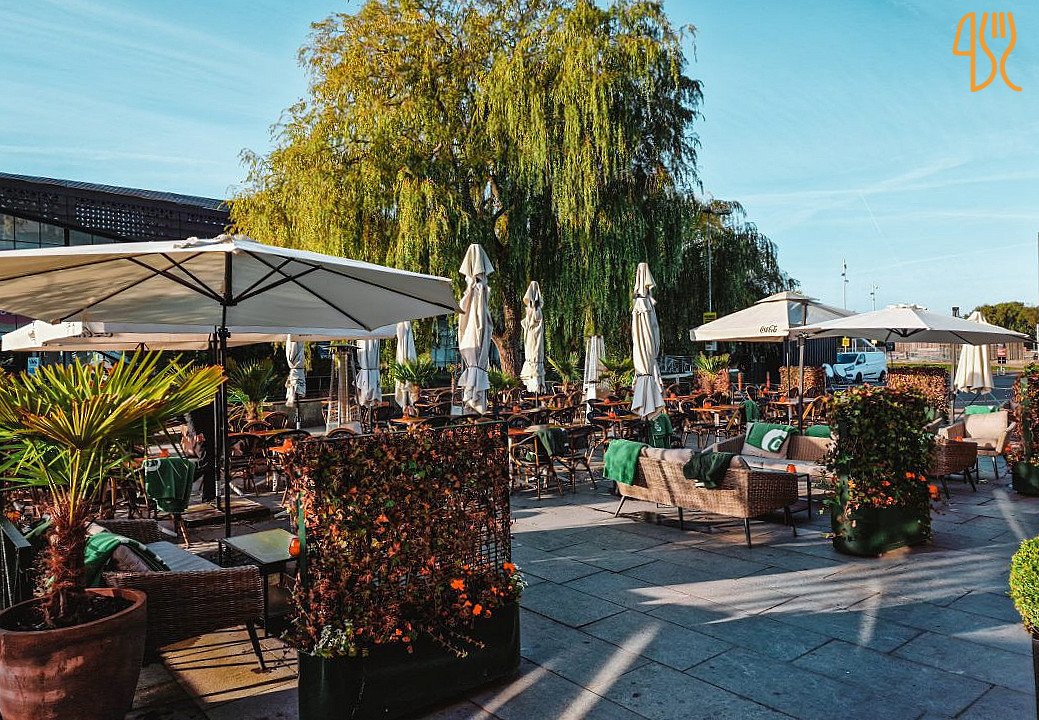 Cafe Velvet Udenfor