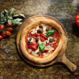 Stefanos Pizzabar Ouroegade Mad