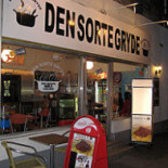 Den Sorte Gryde Udenfor