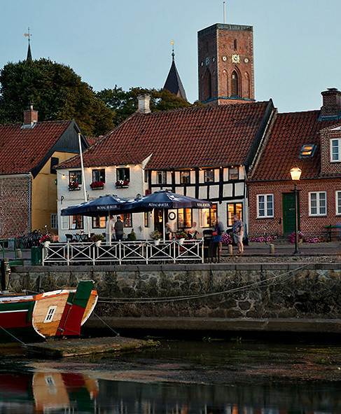 Sælhunden Udenfor