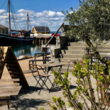 Dampskibshuset Cafe Ishus Udenfor