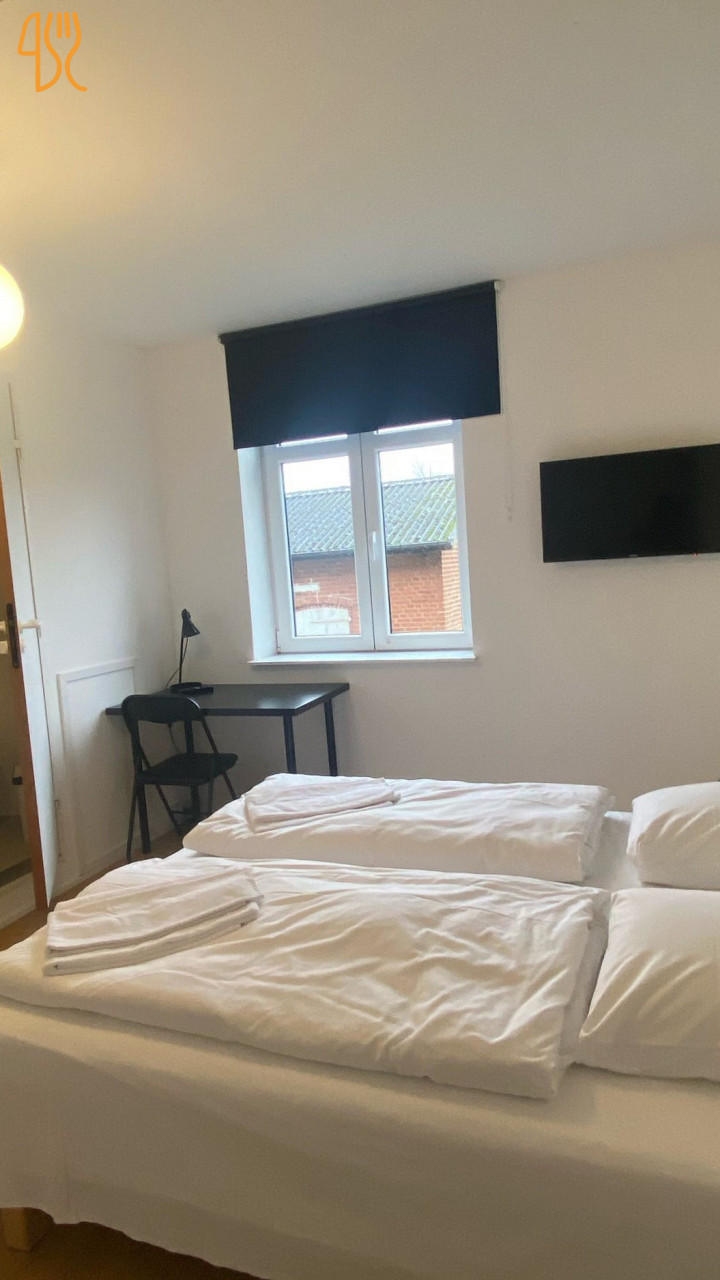 3 Bed And Breakfast Inde