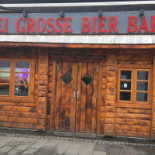 Zwei Grosse Bier Udenfor
