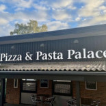 Pizza Pasta Palece Udenfor