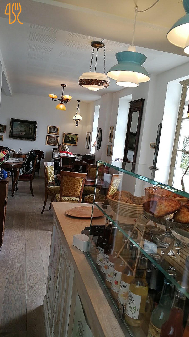 Cafe Den Go'e Fe Heksekosten Inde