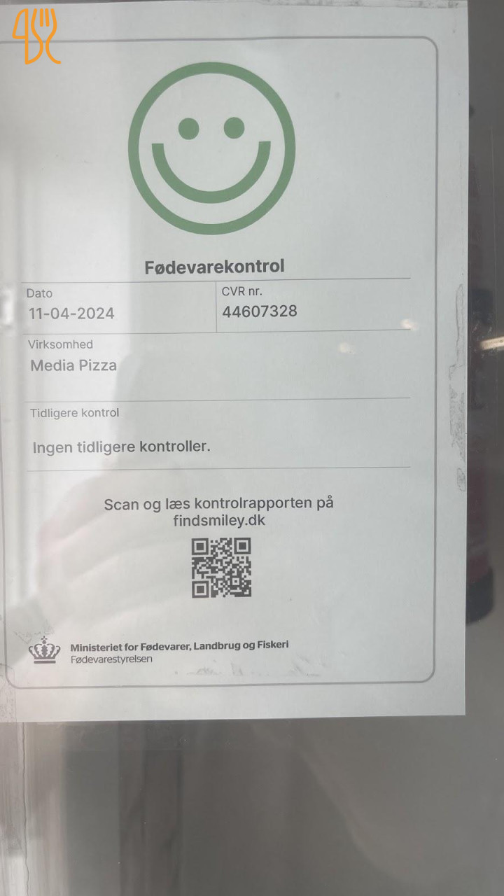 Media Pizza Menu