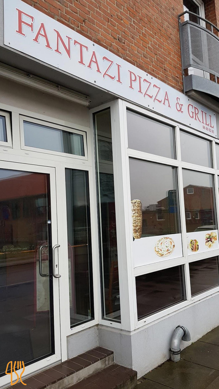 Fantazi Pizza Udenfor