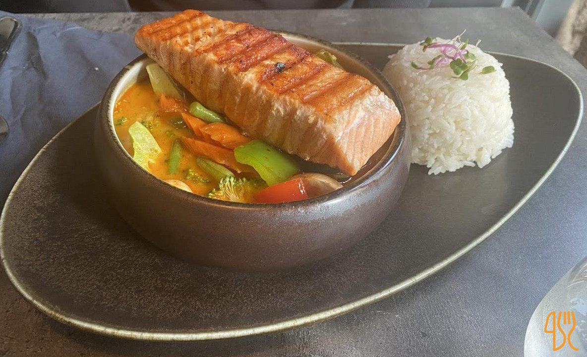 A-kin Thai Mad