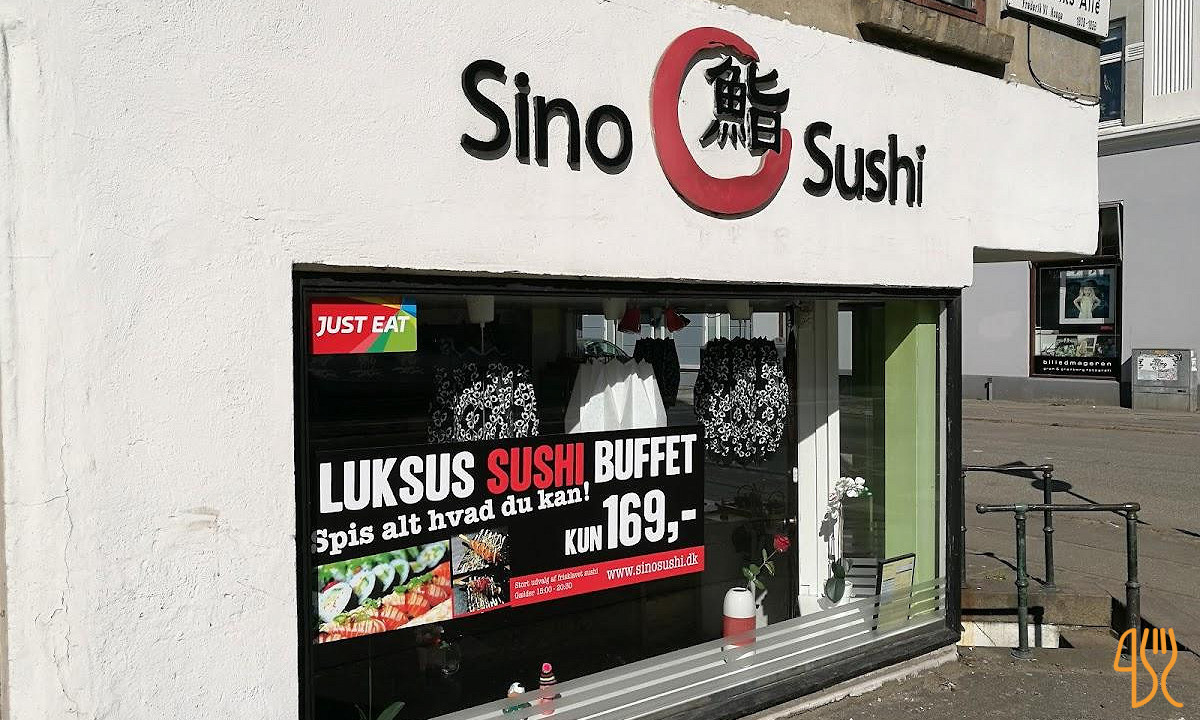 Sino Sushi Udenfor
