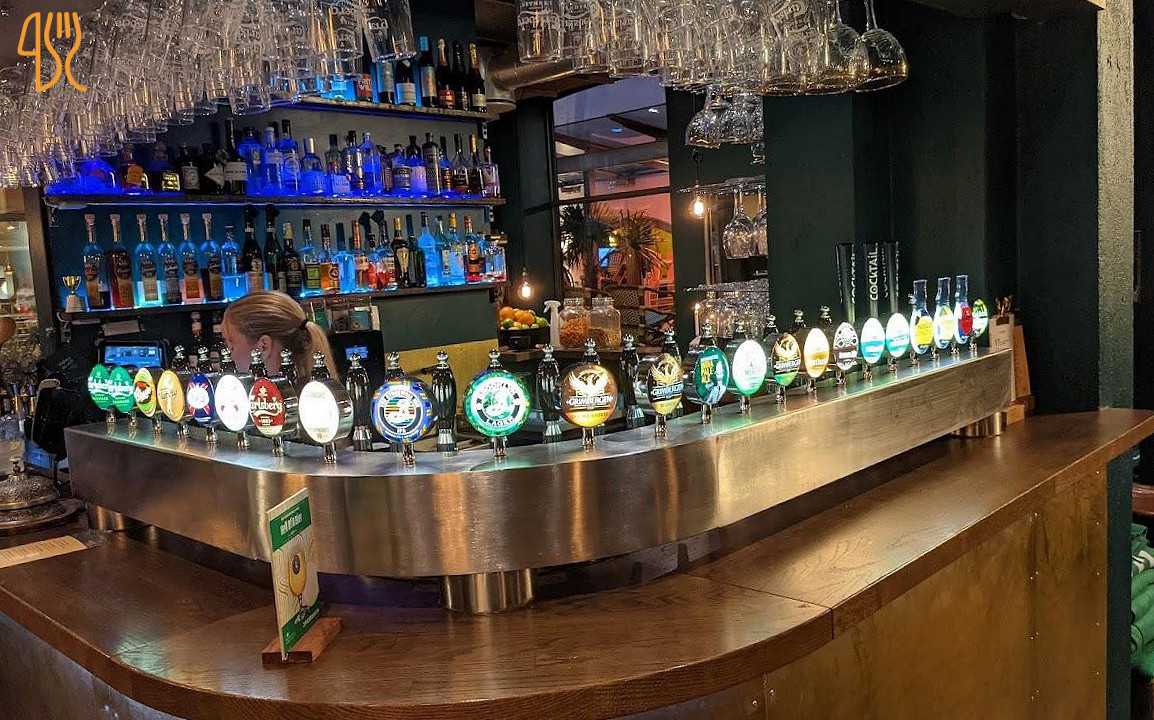 Oops Lounge Og Rombar I Århus Inde