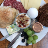 Byens Forlag Og Cafe Mad
