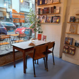 Byens Forlag Og Cafe Inde
