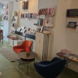 Byens Forlag Og Cafe Inde