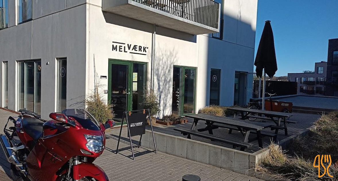 MelvÆrk Udenfor