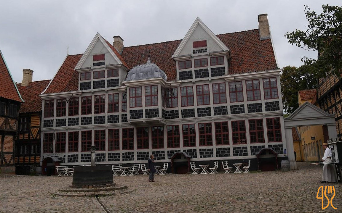 Winekes Kaelder Udenfor