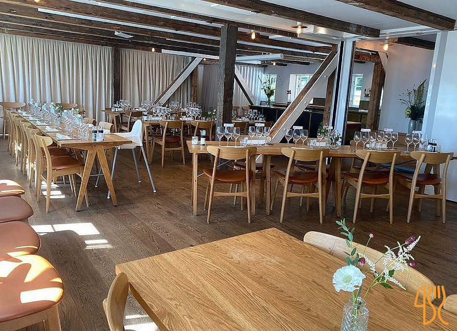 Sixth Frederik Inn Udenfor