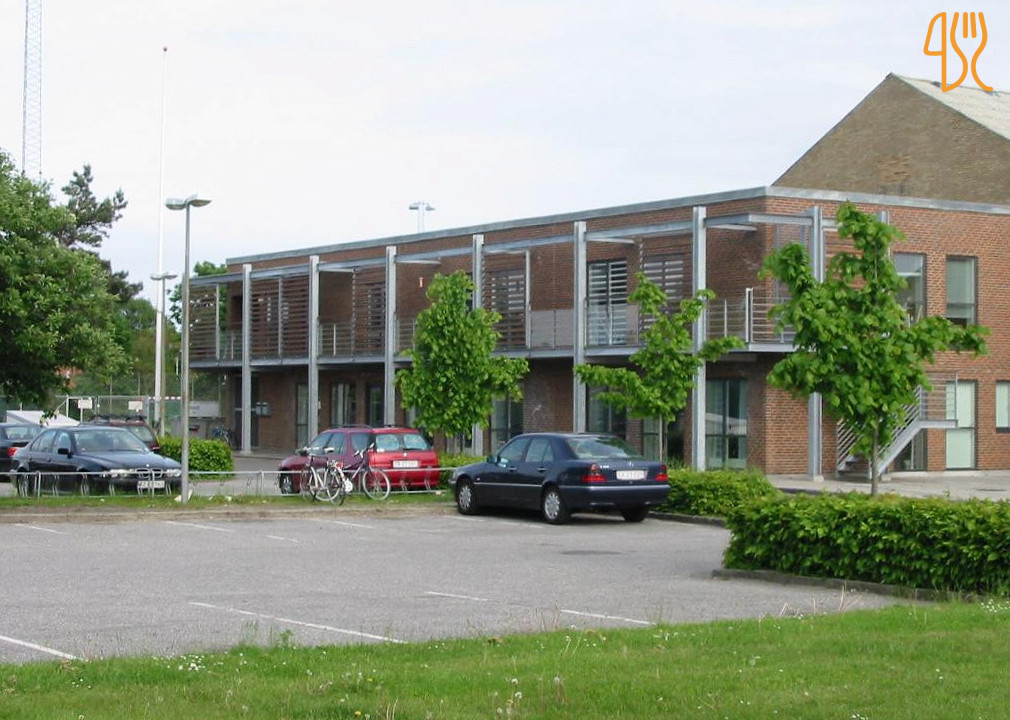 Bellevuehallerne Udenfor