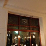 Two Socks Ginbar Udenfor