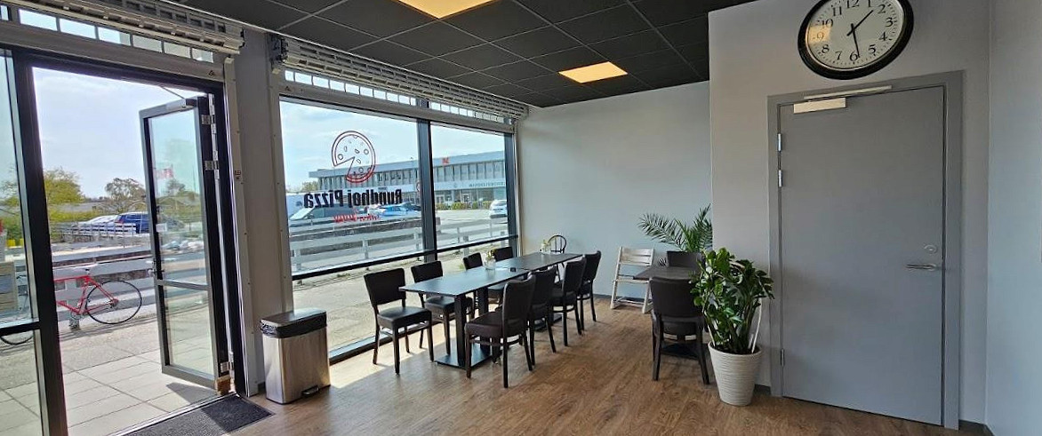 Rundhøj Pizza Grill Udenfor