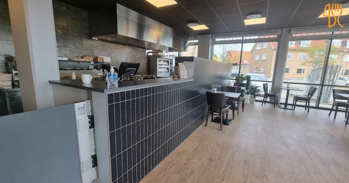Rundhøj Pizza Grill Udenfor