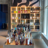 Con Maz Butik, Deli Vinbar Drik