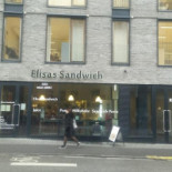 Elisas Sandwich Og Juice Udenfor