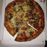 Q's Pizza Mad