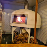 Spröd Sprød Pizza Inde