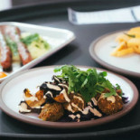 Marais Bistro. Mad