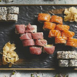 Yami Sushi Wok （running, Ad Libitum Mad
