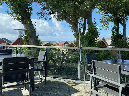 Kraes Cafe Butik Udenfor