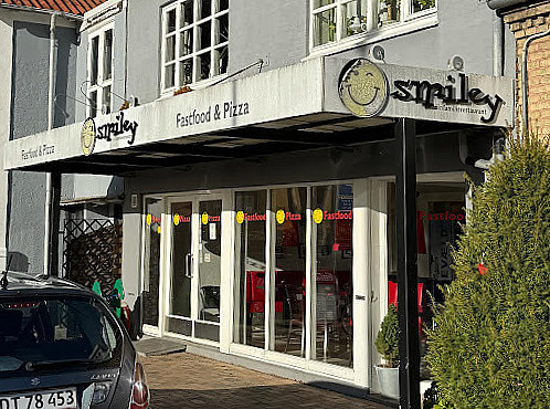 Familierestaurant Smiley Udenfor