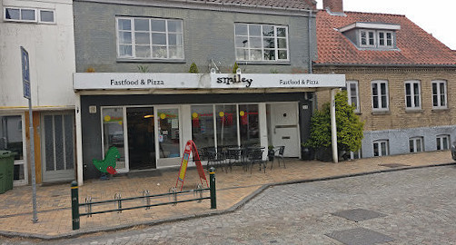 Familierestaurant Smiley Udenfor