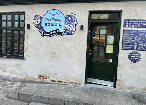 Railway Burger Udenfor