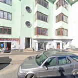 One Way Pizza Udenfor