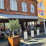 Cafe Gustav Udenfor