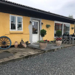 Tirstrup Dinner Udenfor